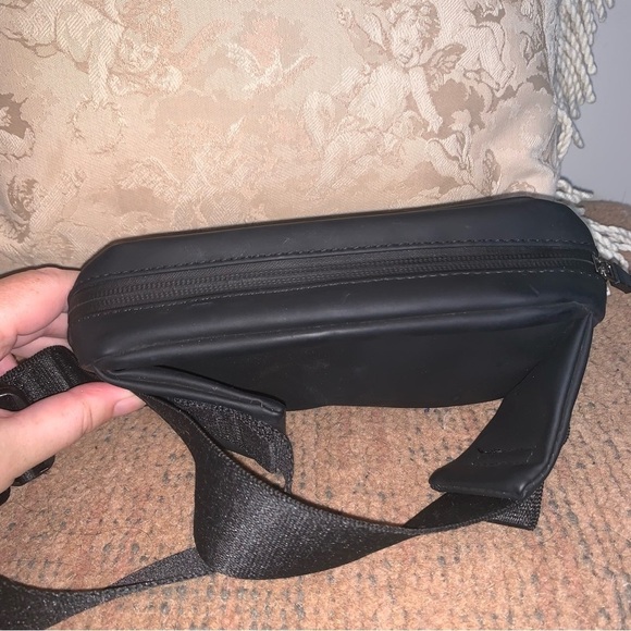 Fear Of God Essentials Sleek Black Belt Bag - Picture 7 of 12